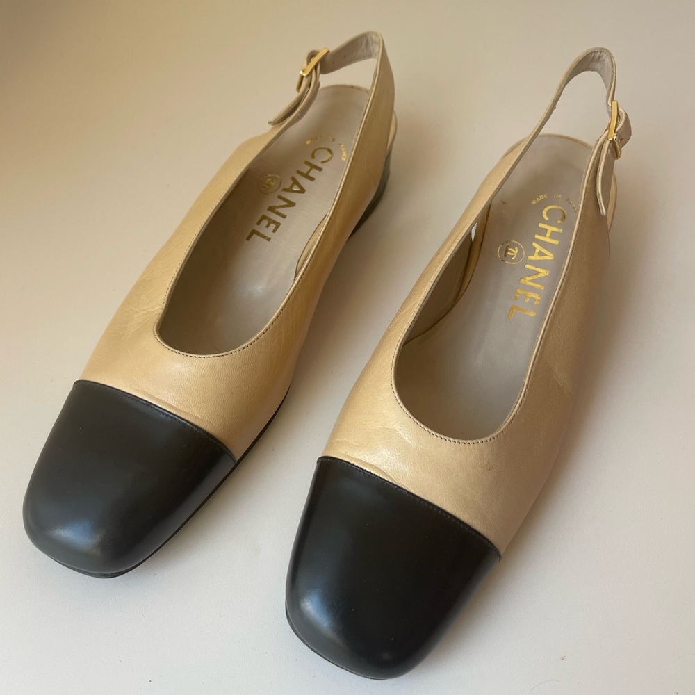 CHANEL Vintage Leather Beige and Black Colorblock Slingbacks / EU 36 / US 6